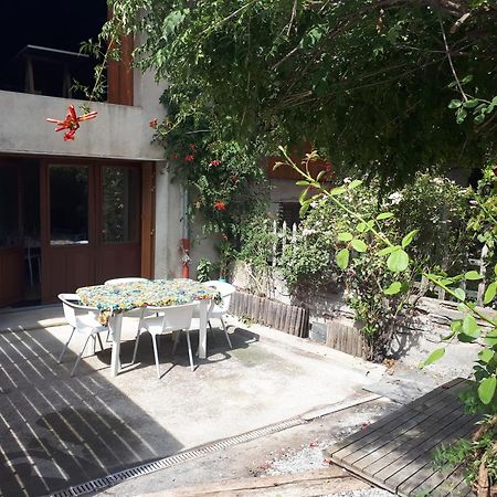 Le Pouvoir Des Fleurs,Jusqu'A 4 Personnes Crots Exterior foto